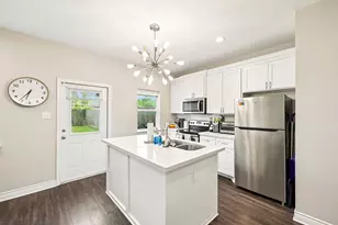 210 Garrotsville St, Houston, TX 77022 - Photo 22
