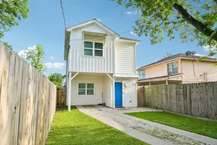 210 Garrotsville St, Houston, TX 77022 - Photo 8