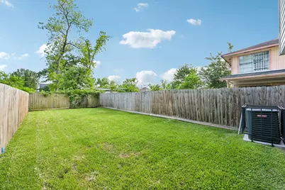 210 Garrotsville Street, Houston, TX 77022 - Photo 32