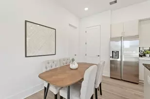 227 Noras Ln, Houston, TX 77022 - Photo 12