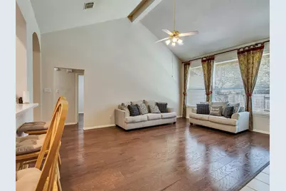 66 N Brooksedge Circle, The Woodlands, TX 77382 - Photo 10