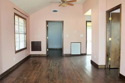 1004 E Main, Brenham, TX 77833 - Photo 4