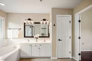 19422 Camellia Bend Cir, Spring, TX 77379 - Photo 24