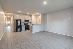 402 Avenue H, Conroe, TX 77301 - Photo 6