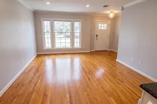 914 Dorothy St, Houston, TX 77008 - Photo 2
