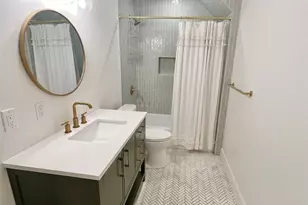 914 Dorothy St, Houston, TX 77008 - Photo 10