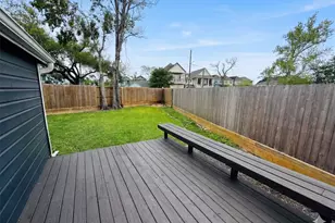 914 Dorothy St, Houston, TX 77008 - Photo 18