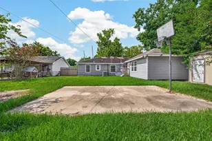 10601 Ambursen St, Houston, TX 77034 - Photo 4