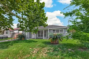 10601 Ambursen St, Houston, TX 77034 - Photo 8