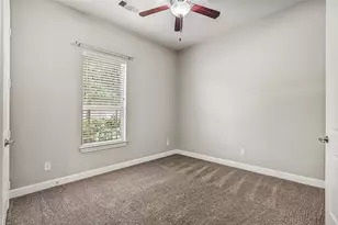 339 Woodway Dr, League City, TX 77573 - Photo 8