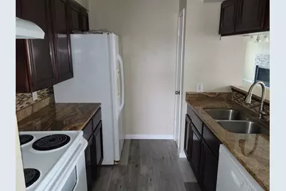 1516 Bay Area Boulevard #2, Houston, TX 77058 - Photo 6