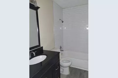 1516 Bay Area Boulevard #2, Houston, TX 77058 - Photo 10