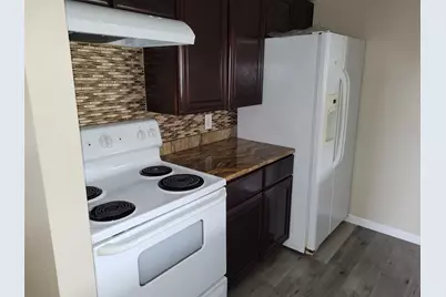 1516 Bay Area Boulevard #2, Houston, TX 77058 - Photo 8
