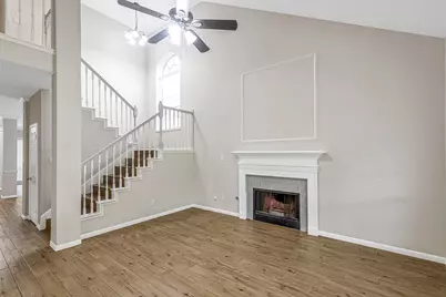 8827 Lawncliff Lane, Houston, TX 77040 - Photo 10