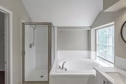 8827 Lawncliff Lane, Houston, TX 77040 - Photo 14