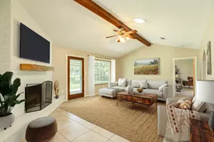 232 Wayne Dr, Clute, TX 77531 - Photo 8