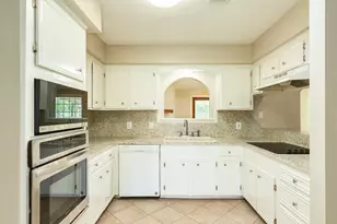 232 Wayne Dr, Clute, TX 77531 - Photo 12
