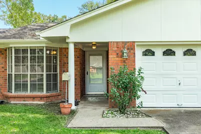232 Wayne Dr, Clute, TX 77531 - Photo 4