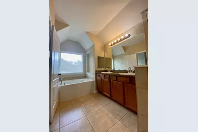 15 Sagamore Ridge, The Woodlands, TX 77389 - Photo 28