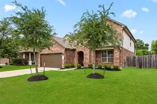 2719 Kaman Ln, Pearland, TX 77581 - Photo 2