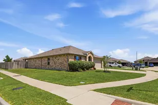 20103 Leaf River Cir, New Caney, TX 77357 - Photo 6