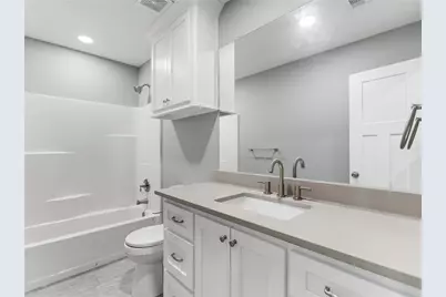 375 Horse Shoe Trail, Angleton, TX 77515 - Photo 14