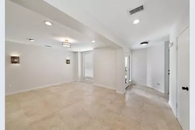 5 Berrypick Lane, The Woodlands, TX 77380 - Photo 2