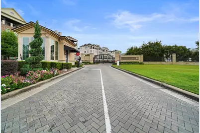 949 Dunleigh Meadows Lane, Houston, TX 77055 - Photo 34