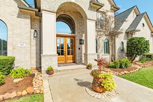 203 Arrowhead Dr, Lake Jackson, TX 77566 - Photo 12