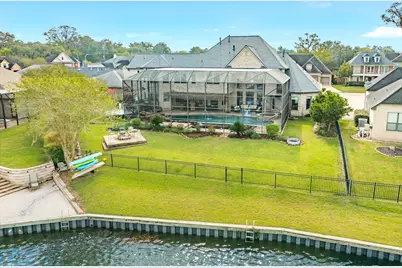 203 Arrowhead Drive, Lake Jackson, TX 77566 - Photo 4