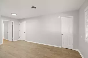 3531 Midwest Dr, Bryan, TX 77802 - Photo 4