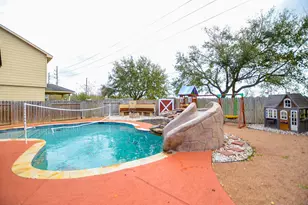 2811 Willow Fork Dr, Katy, TX 77450 - Photo 32