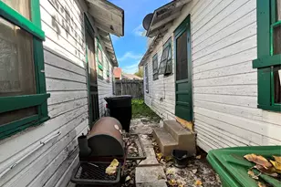 2601 Lucinda St, Houston, TX 77004 - Photo 34