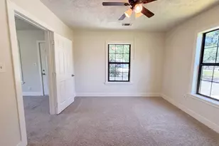 415 Mallie St, Conroe, TX 77301 - Photo 4