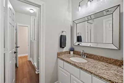 110 S Veilwood Circle, The Woodlands, TX 77382 - Photo 40