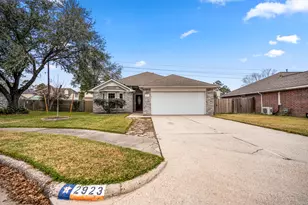 2923 Goldspring Ln, Spring, TX 77373 - Photo 2