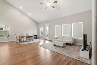 9861 Pearly Everlasting, Conroe, TX 77385 - Photo 2