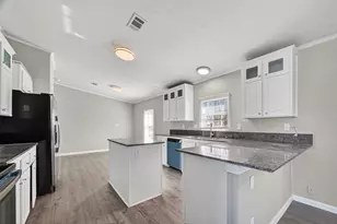 8907 County Rd 511, Rosharon, TX 77583 - Photo 10