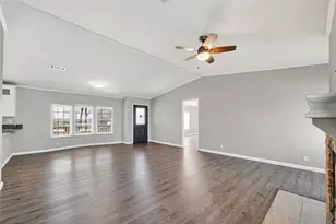 8907 County Rd 511, Rosharon, TX 77583 - Photo 8