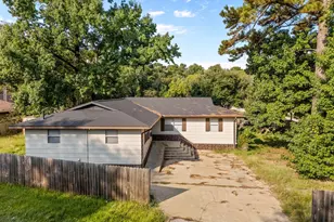 3058 Old Colony Rd, Huntsville, TX 77320 - Photo 2