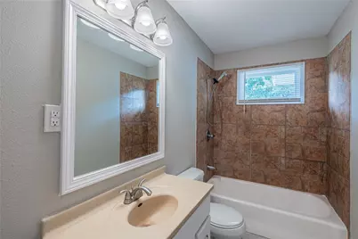 124 N Washington Street, Texas City, TX 77591 - Photo 12