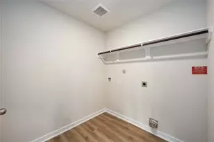 819 Clear Vly Ln, Dayton, TX 77535 - Photo 14