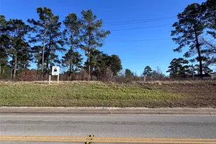 1980 Veteran's Memorial Pkwy, Huntsville, TX 77340 - Photo 1