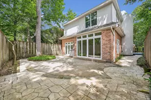 152 Sugar Berry Cir, Houston, TX 77024 - Photo 26