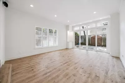 152 Sugarberry Circle, Houston, TX 77024 - Photo 8