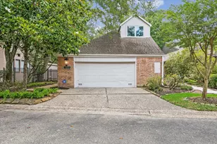 152 Sugar Berry Cir, Houston, TX 77024 - Photo 1