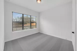 18019 Lobos Pt Ln, Conroe, TX 77302 - Photo 14