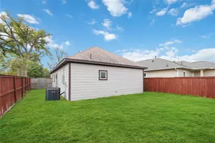 8147 Chateau St, Houston, TX 77028 - Photo 24