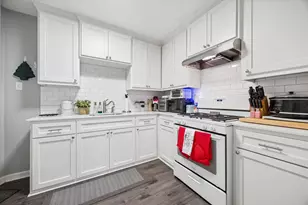1657 Bonnie Brae St, Houston, TX 77006 - Photo 8