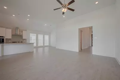 2702 Ballast Green Drive, Texas City, TX 77568 - Photo 8